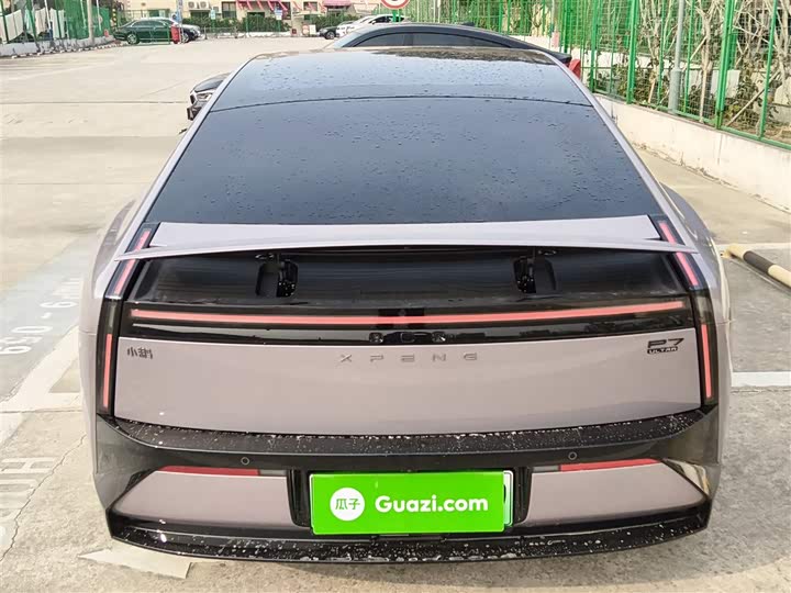 Фото 6 - XPeng P7