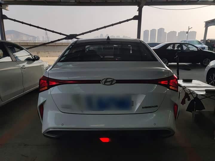 Фото 6 - Hyundai Verna