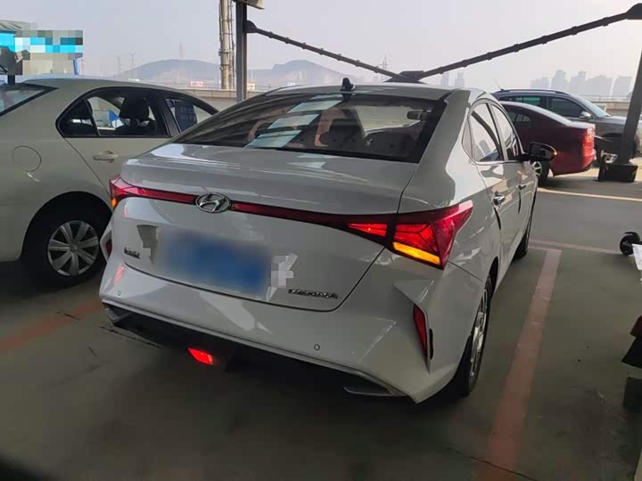 Фото 7 - Hyundai Verna