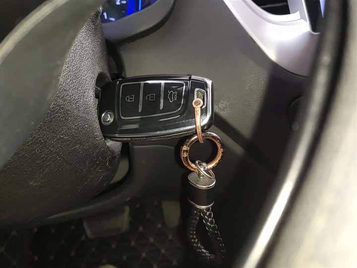 Фото 9 - Hyundai Verna