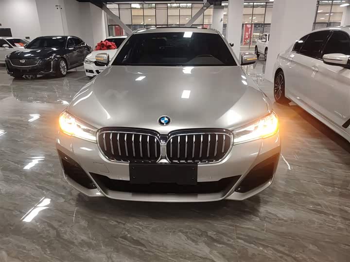 Фото 3 - BMW 5 Series