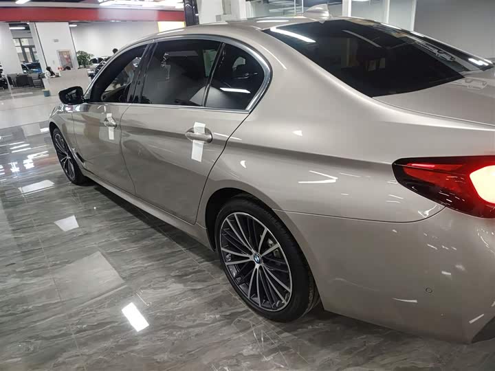 Фото 5 - BMW 5 Series
