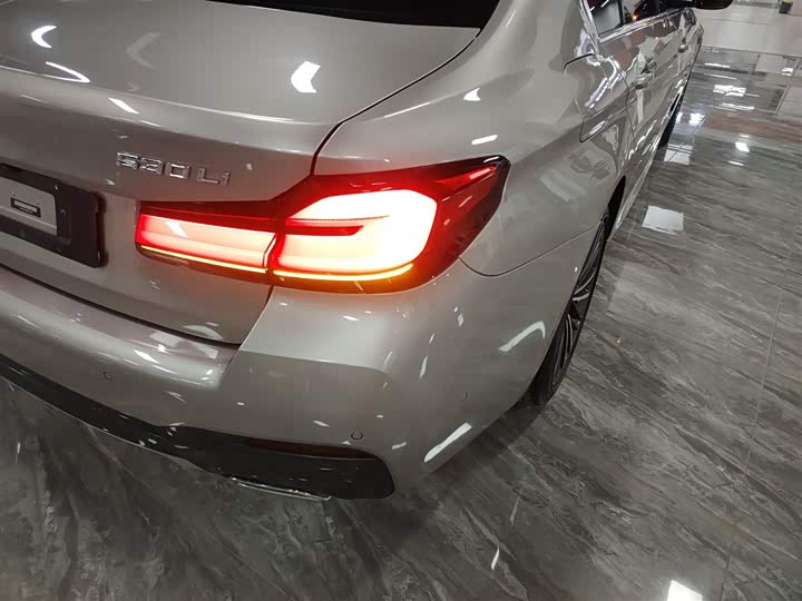 Фото 8 - BMW 5 Series