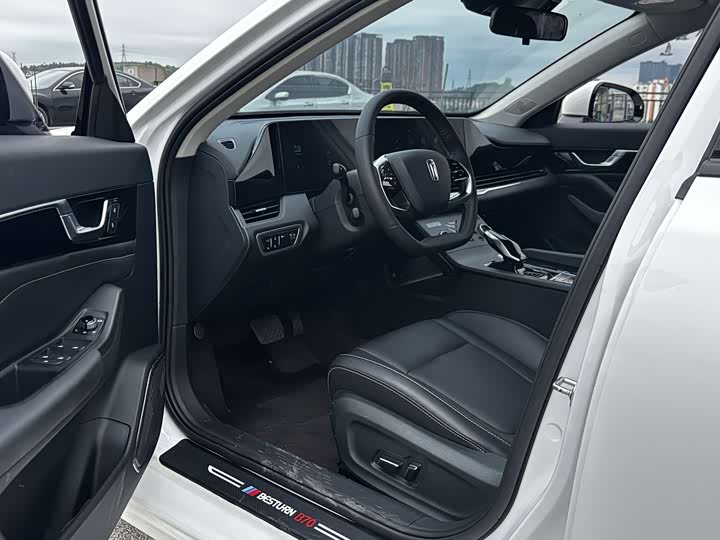 Фото 4 - Bestune B70