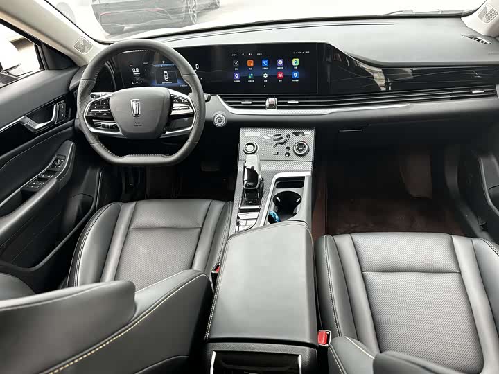 Фото 6 - Bestune B70