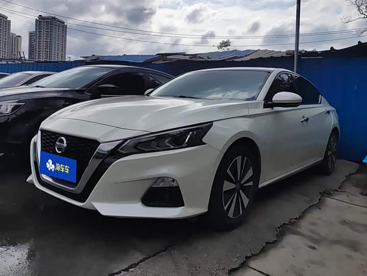 Фото 1 - Nissan Teana