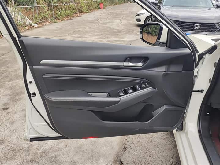 Фото 7 - Nissan Teana