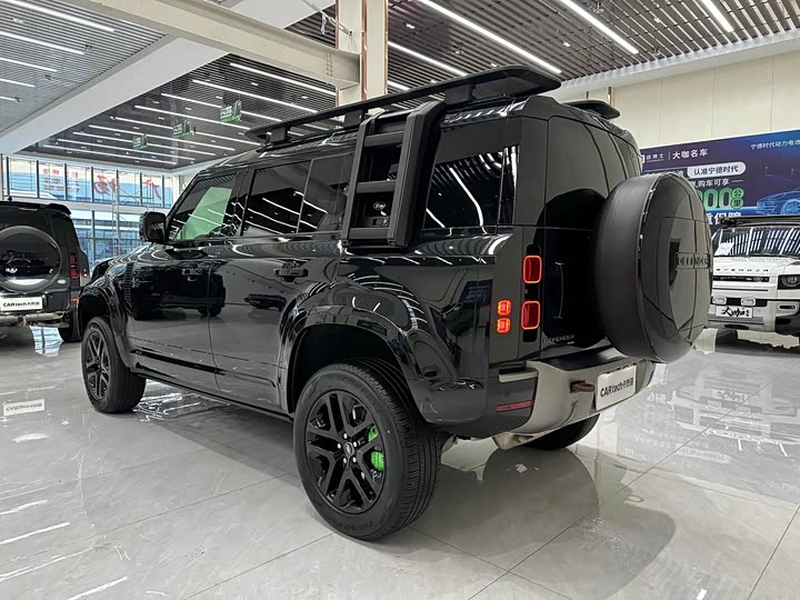 Фото 4 - Land Rover Defender