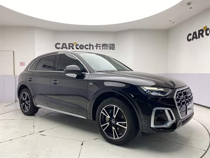 Фото 2 - Audi Q5L