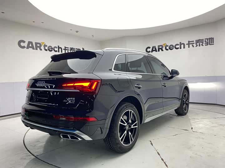 Фото 5 - Audi Q5L