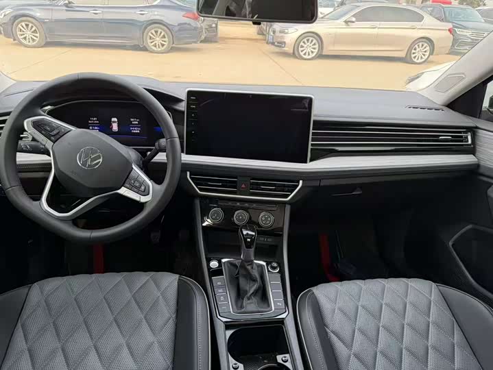 Фото 6 - Volkswagen Sagitar L