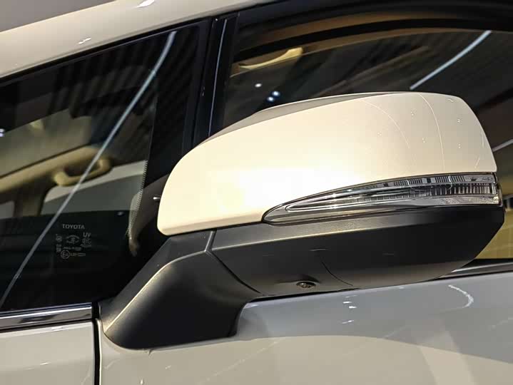 Фото 5 - Toyota Alphard