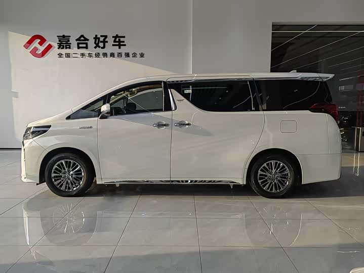 Фото 8 - Toyota Alphard