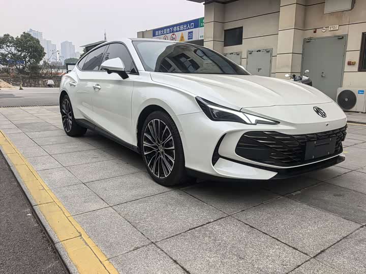 Фото 7 - MG Motor 7