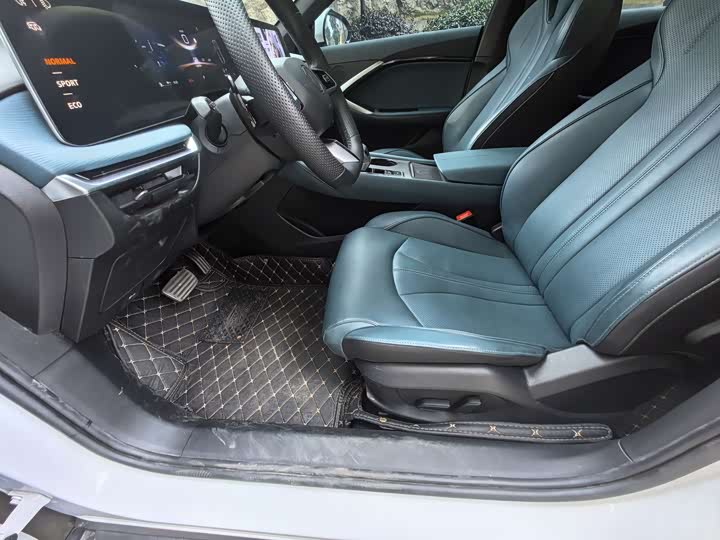 Фото 9 - MG Motor 7