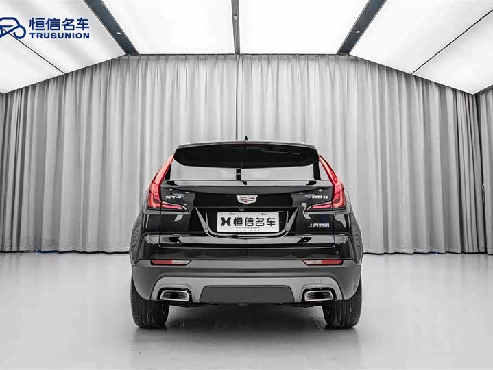 Фото 6 - Cadillac XT4