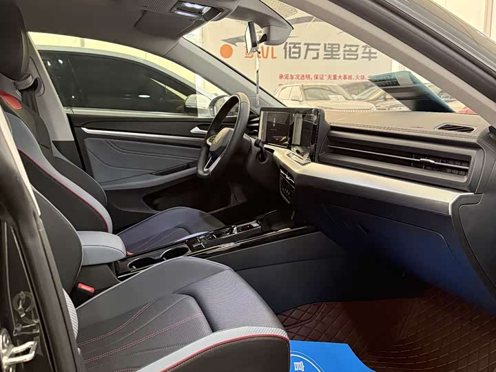 Фото 3 - Volkswagen Lamando L