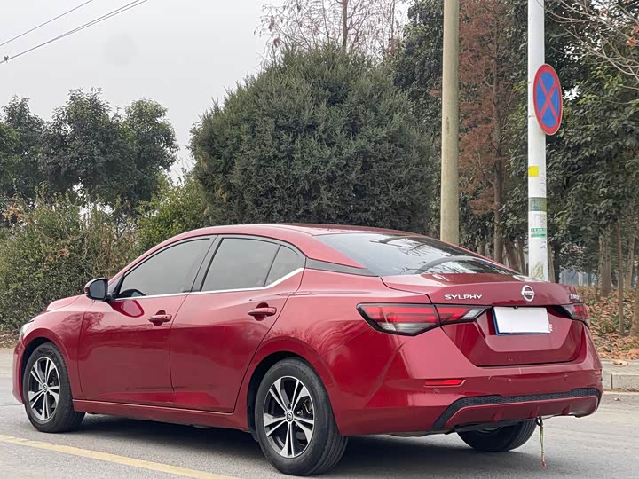 Фото 5 - Nissan Sylphy