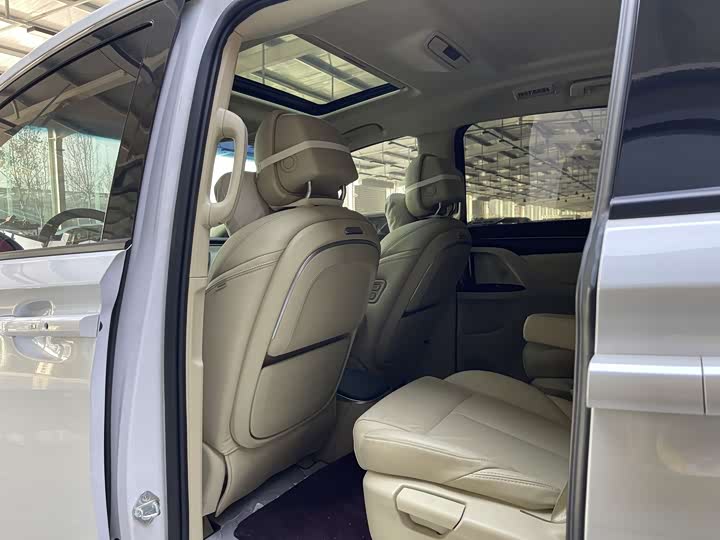 Фото 5 - Buick GL8 ES