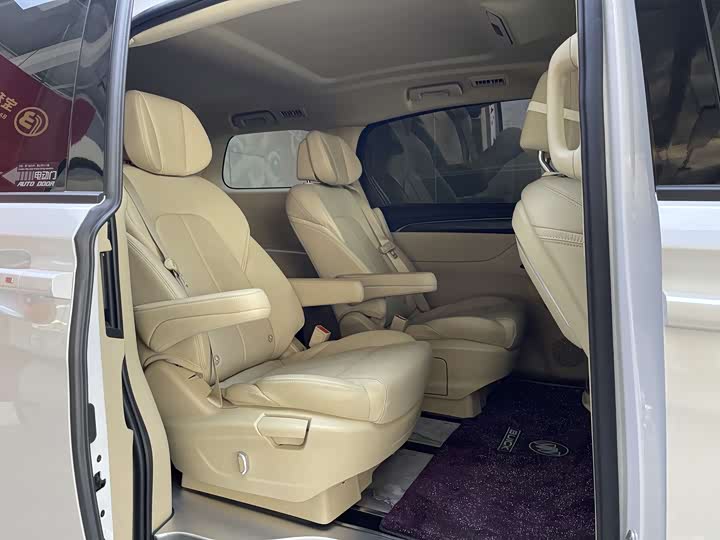 Фото 7 - Buick GL8 ES