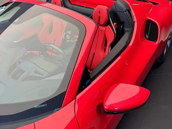 Фото 4 - Ferrari 296