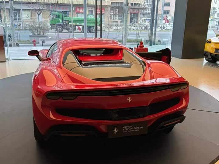 Фото 5 - Ferrari 296