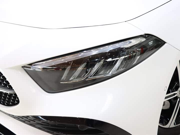 Фото 7 - Mercedes-Benz A-Class