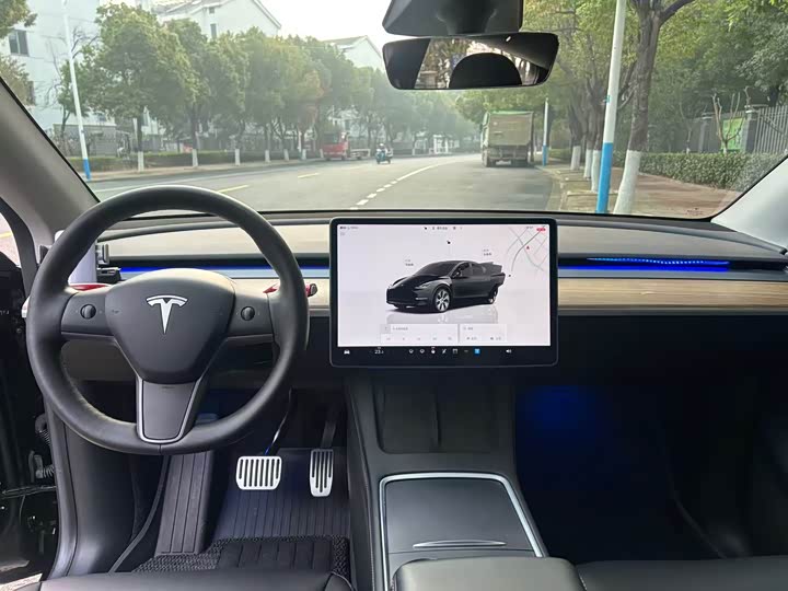 Фото 8 - Tesla Model Y