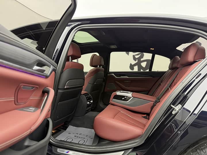 Фото 6 - BMW 5 Series