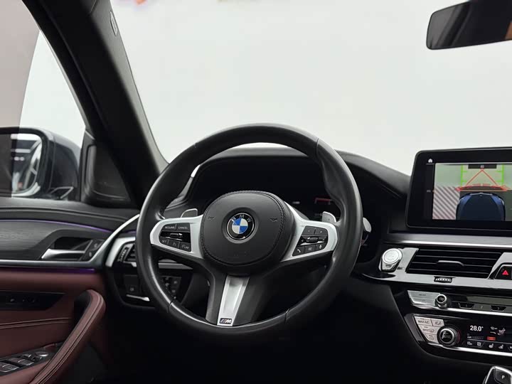 Фото 9 - BMW 5 Series