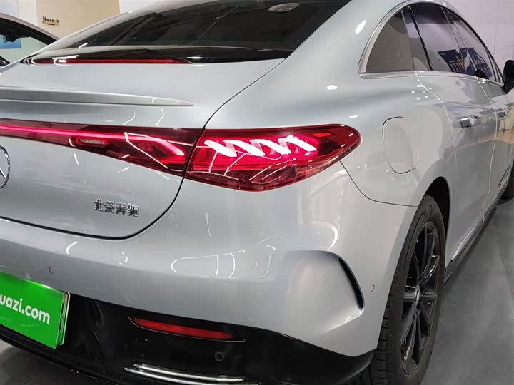 Фото 8 - Mercedes-Benz EQE