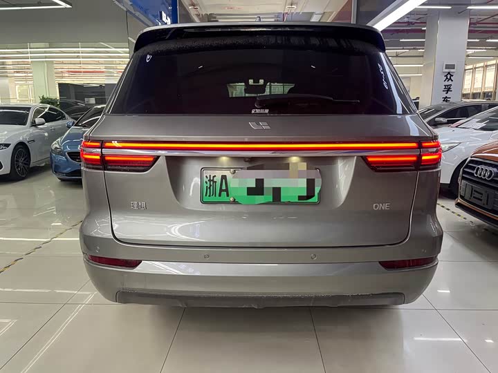 Фото 6 - LiXiang One