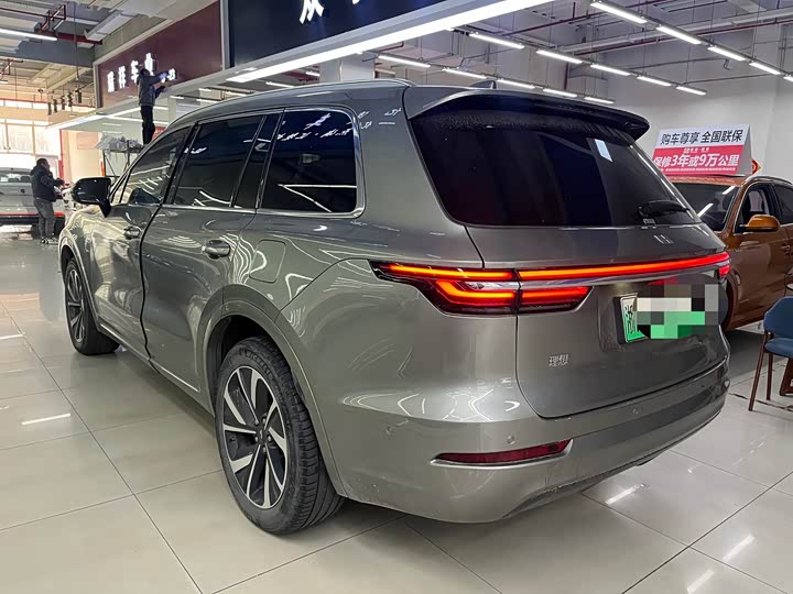 Фото 7 - LiXiang One