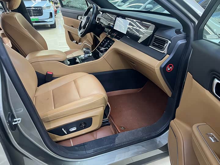 Фото 8 - LiXiang One