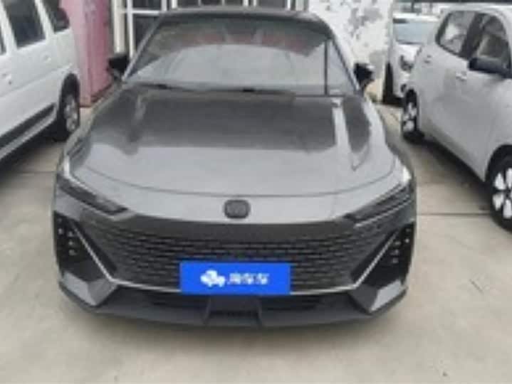 Фото 2 - Changan UNI-V