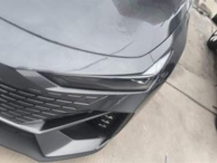 Фото 5 - Changan UNI-V