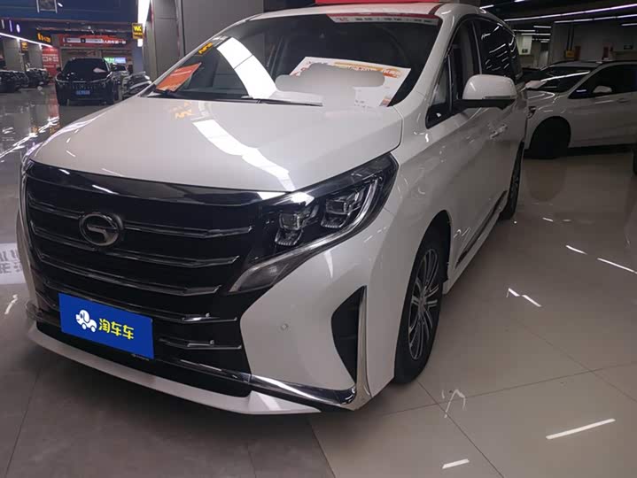 Фото 1 - GAC Trumpchi M8