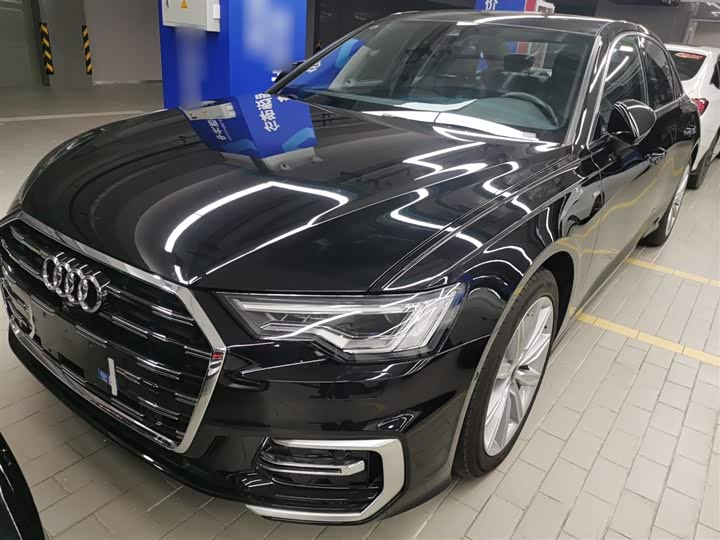 Фото 2 - Audi A6L