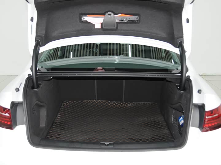 Фото 7 - Audi A4L