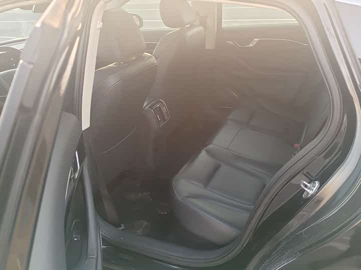 Фото 5 - Bestune B70