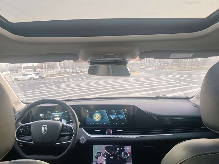 Фото 6 - Bestune B70