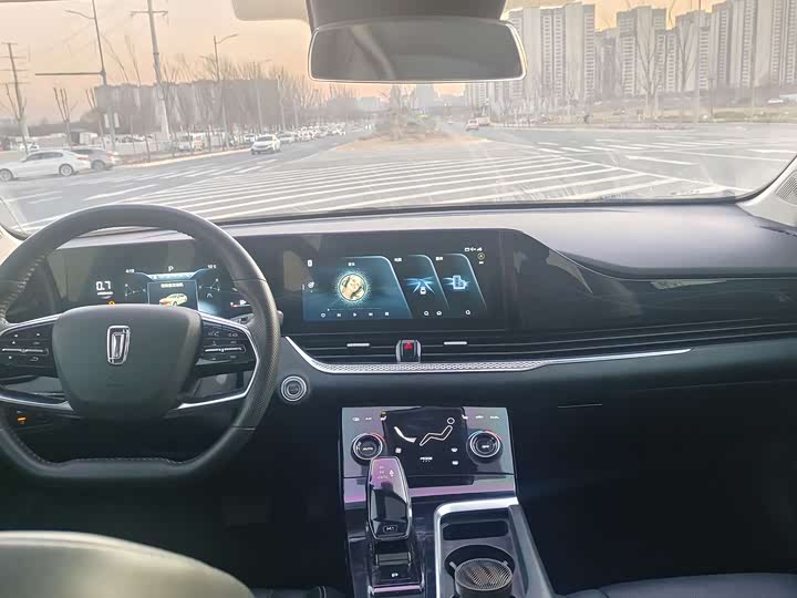 Фото 8 - Bestune B70