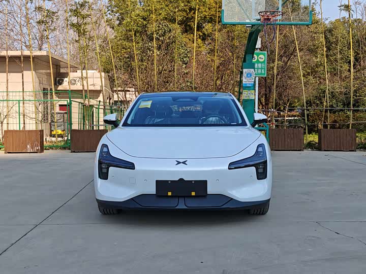 Фото 2 - XPeng Mona M03