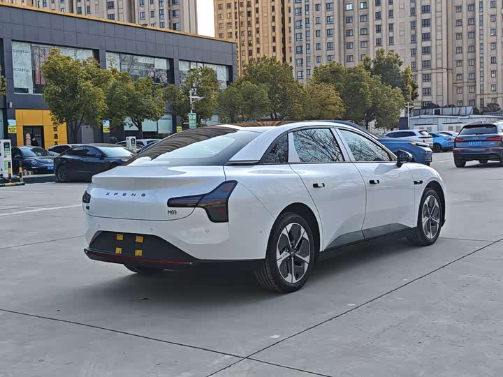 Фото 4 - XPeng Mona M03