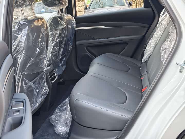 Фото 6 - XPeng Mona M03