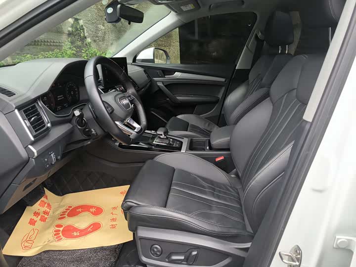 Фото 4 - Audi Q5L