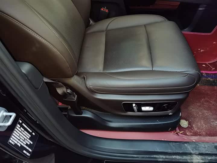 Фото 8 - LiXiang L8