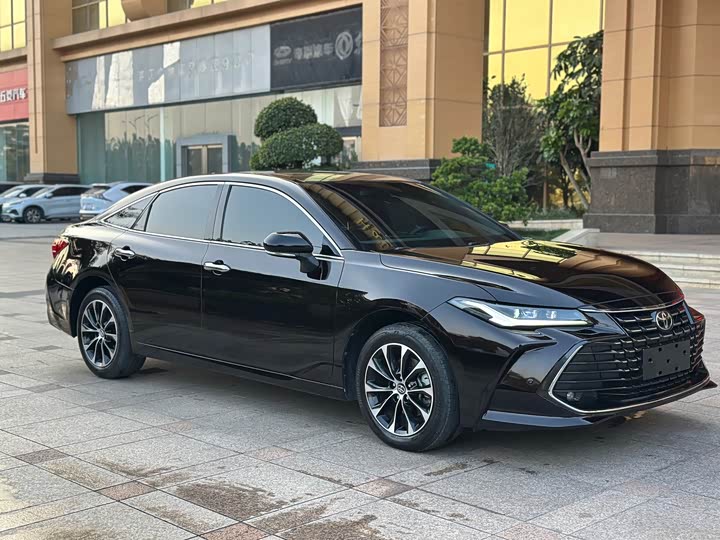 Фото 3 - Toyota Avalon