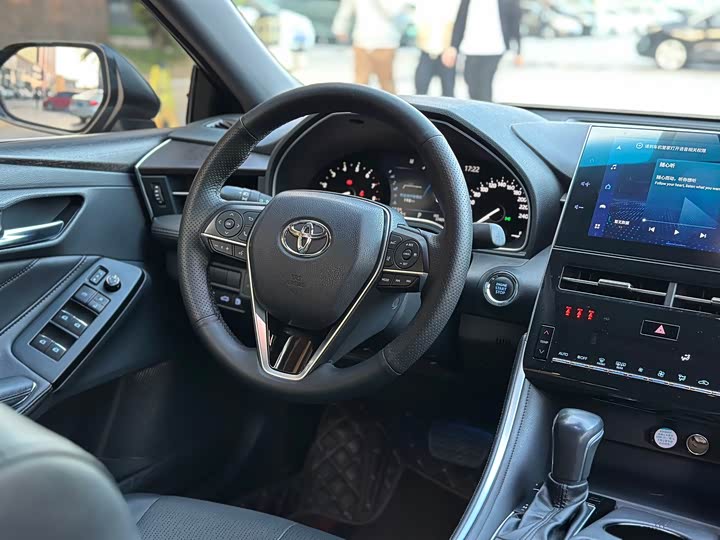 Фото 9 - Toyota Avalon