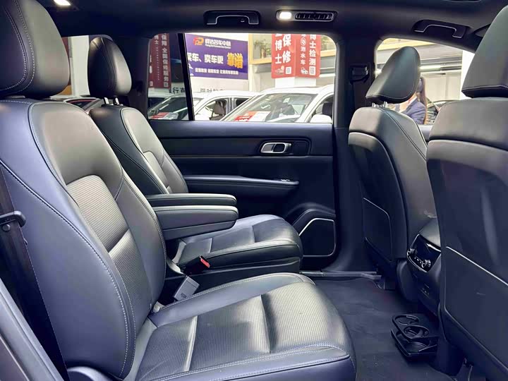 Фото 7 - LiXiang One